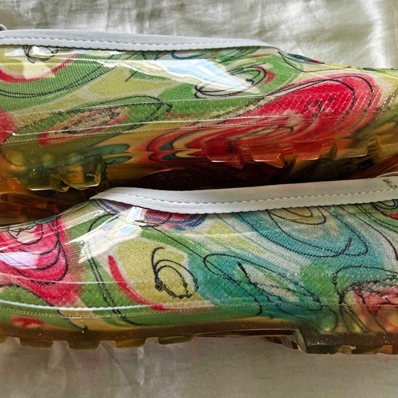 SHOES, KAMIK 4 WHEEL DRIVE OUTDOOR GEAR, RUBBER, SZ 7, GREEN MIX, MADE IN CANADA - Picture 6 of 11